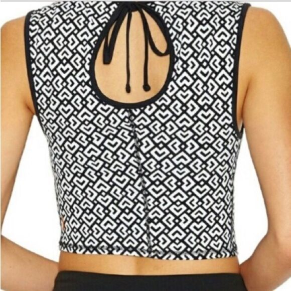 Lucy High Expectations Crop Tank Top Cut Out Back Black White Geometric Print - Picture 8 of 11